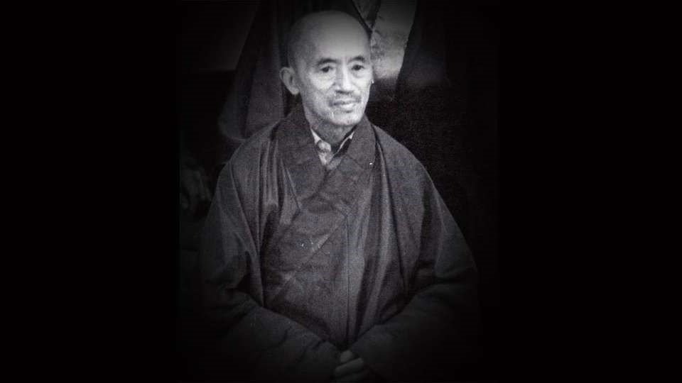 Shaolin monk Hai Deng famous for his Diamond Finger or Buddhas Finger